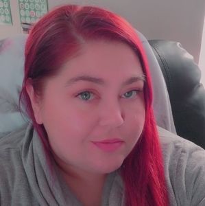 Meet your Posher, Alicia